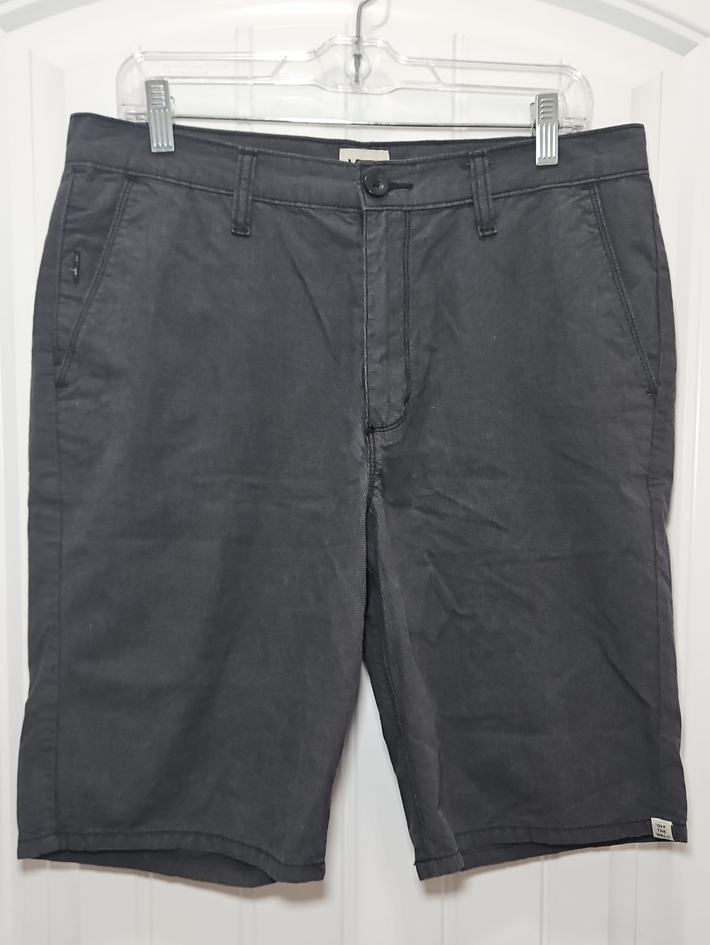 Vans Off The Wall Men's Dark Charcoal Flat Front Shorts Size 32